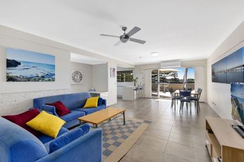 Lakeshore Apartment 3 - Accommodation Asia 6