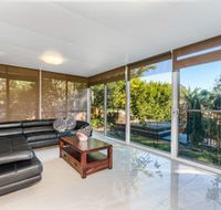 Spacious 4 Bedroom House The Hill - Accommodation Asia