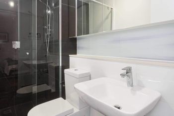 Location Views & Style - Accommodation Guide 5