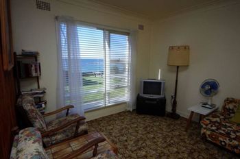 Binburra Views - Accommodation Asia 0