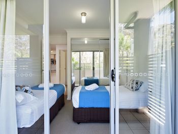 Shoal Bay Beachclub Level 1 Bayside 12 - Accommodation Asia 3