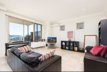 Stylish 2 Bdr Overlooking Parsley Bay H379 - Accommodation Asia 0