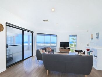 Silver Lining - Accommodation Asia 6