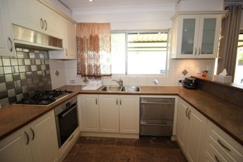 Swan View Family Home - Accommodation Asia 6