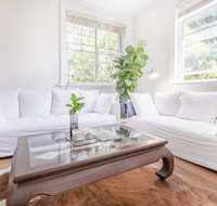 Bright Harbour Side 1 Bedroom Apartment - Accommodation Asia