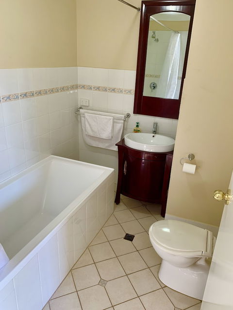 Settlers Hotel York - Accommodation Asia 6