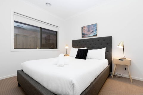Resortstyle 4BR House With Parking@werribee - Accommodation Asia 6