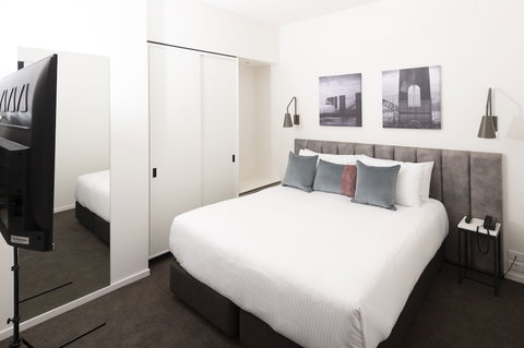 R Hotel Geelong - Accommodation Guide 6