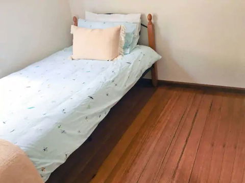 Sun, Beach, Shops, Wifi, Netflix - Accommodation Guide 3