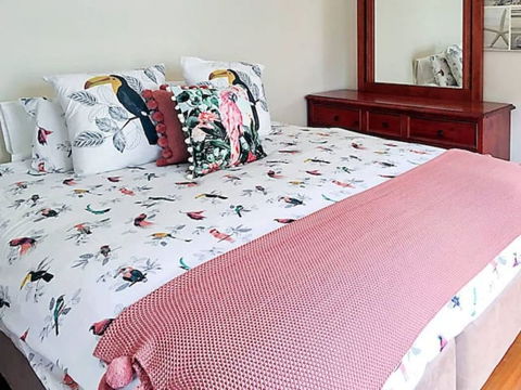 Sun, Beach, Shops, Wifi, Netflix - Accommodation Guide 1