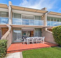 Number 4 James Cook Apartments - Accommodation Asia