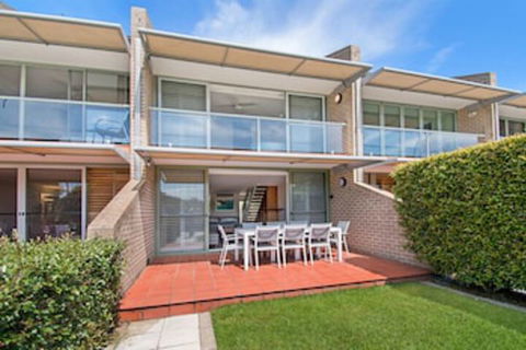 Number 4 James Cook Apartments - Accommodation Asia 0