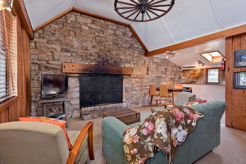 Crackenback Cottage 1884 - Accommodation Asia 3