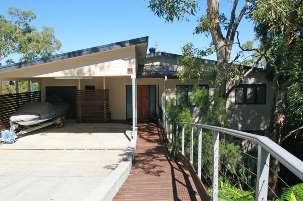 Green Point NSW Accommodation China