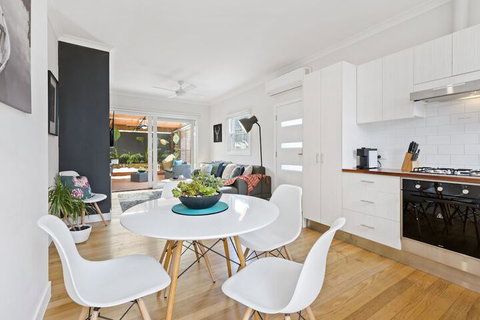 AMORE - Accommodation Guide 1