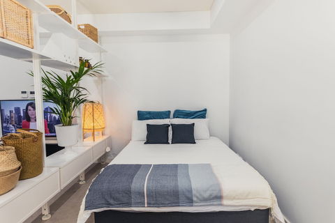Mascot Apartment - Accommodation Guide 1