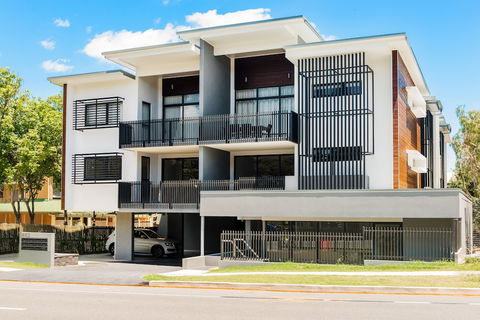 Round About Bulimba - Accommodation Asia 6
