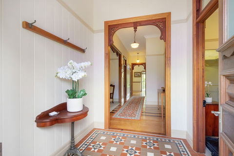 The Guesthouse - Accommodation Guide 2