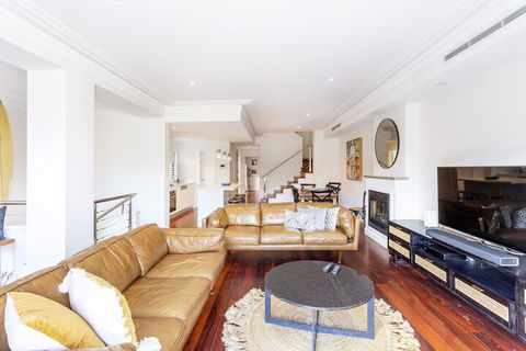 Cottesloe Aqua Retreat - Executive Escapes - Accommodation Guide 0
