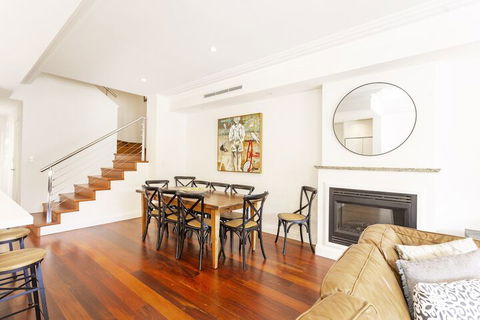 Cottesloe Aqua Retreat - Executive Escapes - Accommodation Guide 6