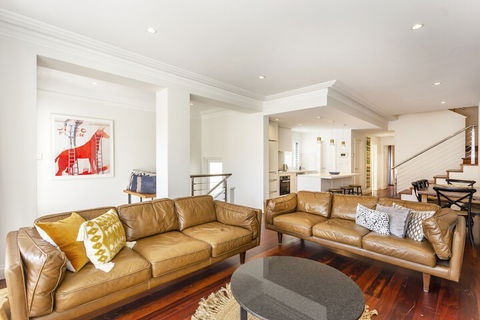 Cottesloe Aqua Retreat - Executive Escapes - Accommodation Guide 1