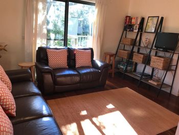 Bawley Retreat - Accommodation Guide 5