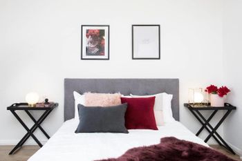 Designer Executive Apartment + Parking Near Train - Accommodation Guide 5