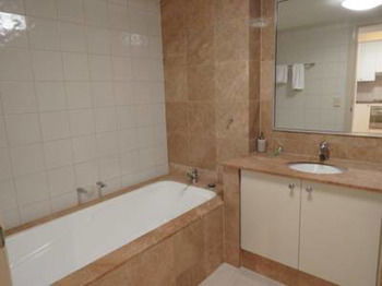 Southbank Apartments Gallery Towers - Accommodation Asia 4