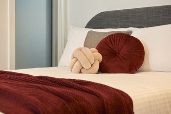 Hotel Quality 2 Bedroom Apartment - Accommodation Asia 5