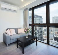 Elegant High Rise Apartment with an Unforgettable View