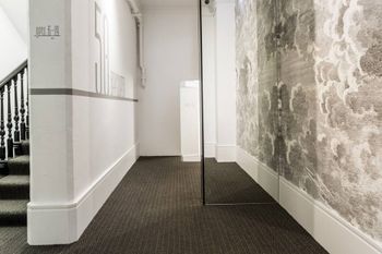 Stunning City Apartment H350 - Accommodation Asia 6