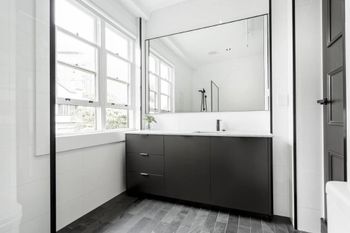 Stunning City Apartment H350 - Accommodation Asia 2