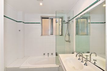 Parklea 5 - Accommodation Guide 2