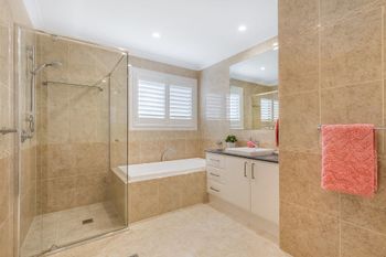 Paradise At The Point - Accommodation Guide 1