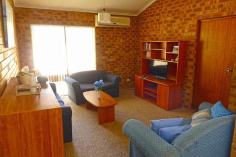 Dolphins Delight At Culburra Beach - Accommodation Guide 0