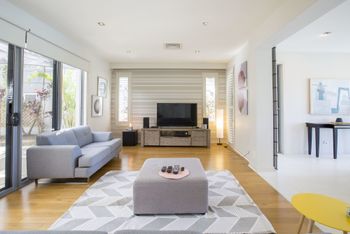 Gold Coast Luxury Waterfront House - Accommodation Asia 2