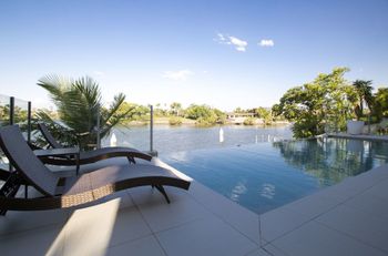 Gold Coast Luxury Waterfront House - Accommodation Asia 4