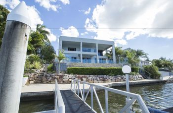 Gold Coast Luxury Waterfront House - Accommodation Asia 6