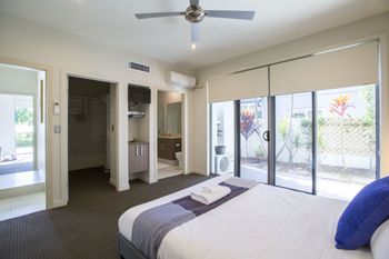Gold Coast Luxury Waterfront House - Accommodation Asia 3