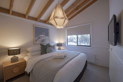 Discobulous 7 - Accommodation Guide 5