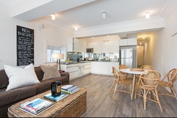 Bondi Beach Waterfront - Accommodation Guide 0