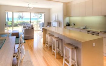 Noraville On The Beach - Accommodation Asia 1