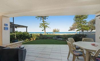 Noraville On The Beach - Accommodation Asia 6