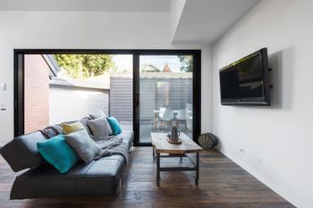 Architects Urban Retreat In Malvern - Accommodation Guide 1