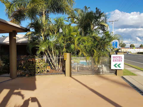 Rockhampton Palms Motor Inn - Accommodation Guide 1