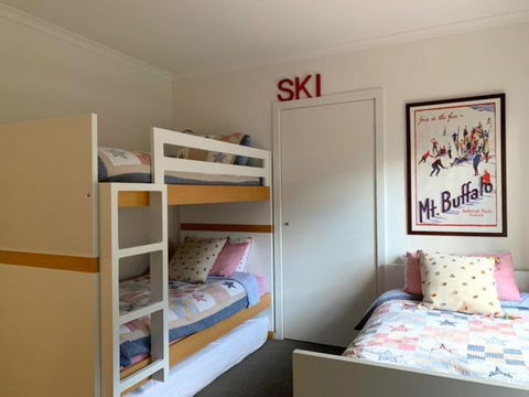 Reindeer 6 - Accommodation Guide 1
