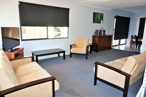 Ningaloo Breeze Villa 2 - Accommodation Asia 2