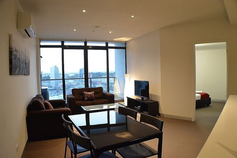 Royal Stays Apartments Southbank - Accommodation Guide 3