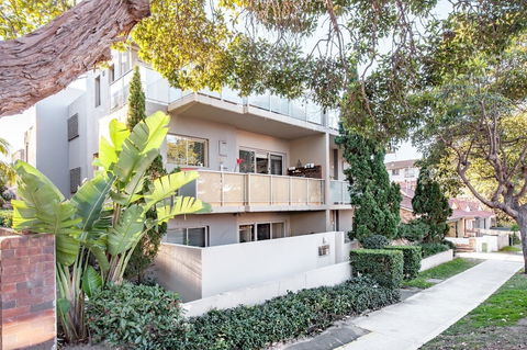 Bondi Beach Executive Penthouse - Accommodation Guide 0