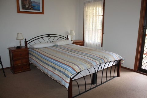 Surf Beach Family Friendly Home - Accommodation Asia 6